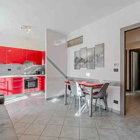 Guesthost - Cozy Near Spezia Metro,