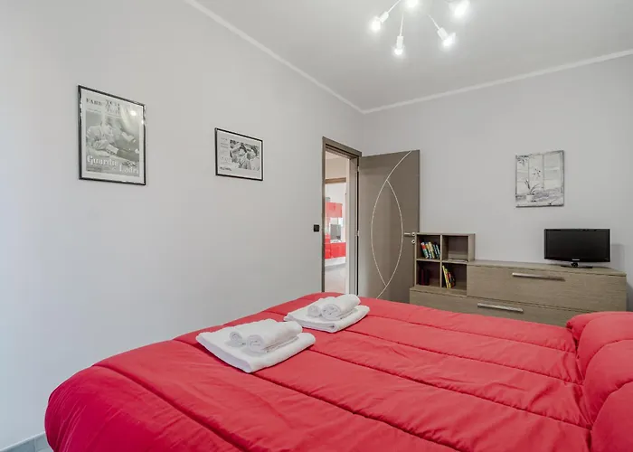 Apartman Guesthost - Cozy Near Spezia Metro,
