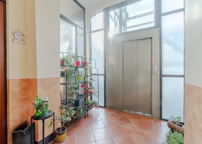 Apartman Guesthost - Cozy Near Spezia Metro,