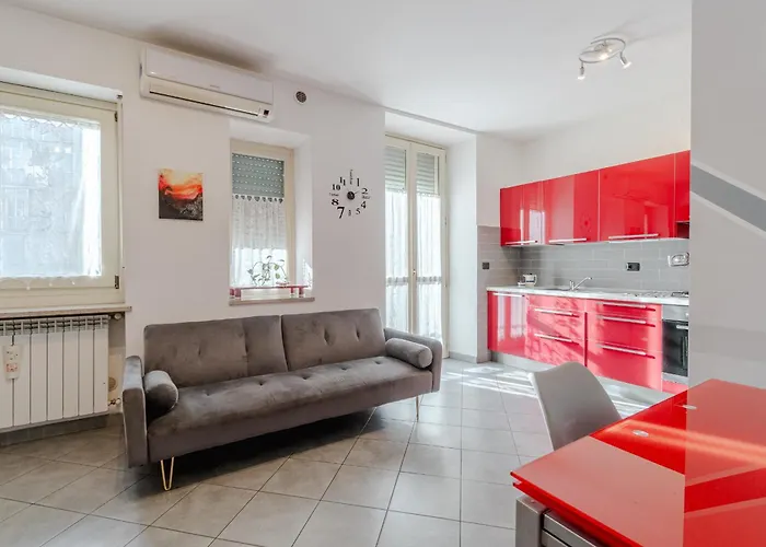 Apartman Guesthost - Cozy Near Spezia Metro, Torino