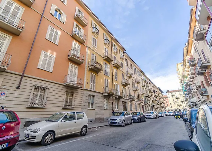 Apartman Guesthost - Cozy Near Spezia Metro, *