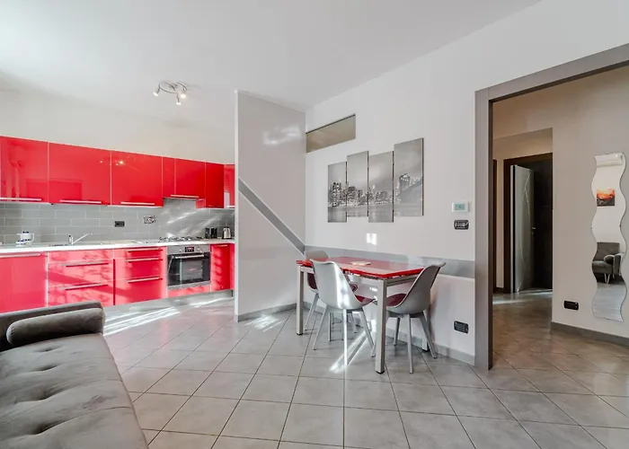 Guesthost - Cozy Near Spezia Metro,