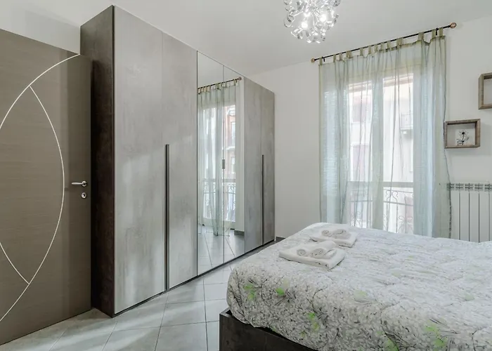 Guesthost - Cozy Near Spezia Metro, * Torino