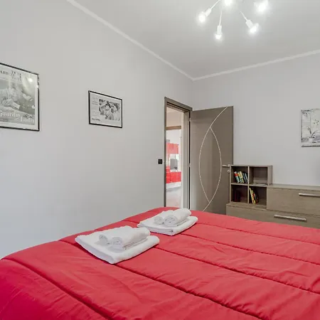 Apartmán Guesthost - Cozy Near Spezia Metro,