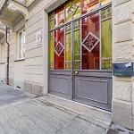 Guesthost - Cozy Near Spezia Metro, Apartment Turin