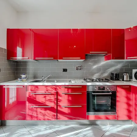 Apartment Guesthost - Cozy Near Spezia Metro, Turin