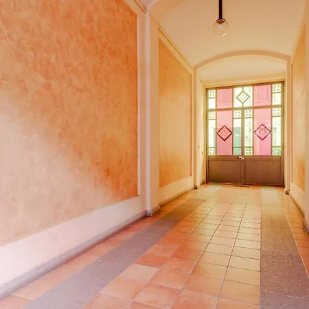 Guesthost - Cozy Near Spezia Metro,